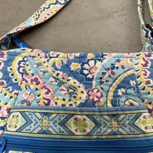 Vera Bradley Crossbody Bag - Picture 4 of 8